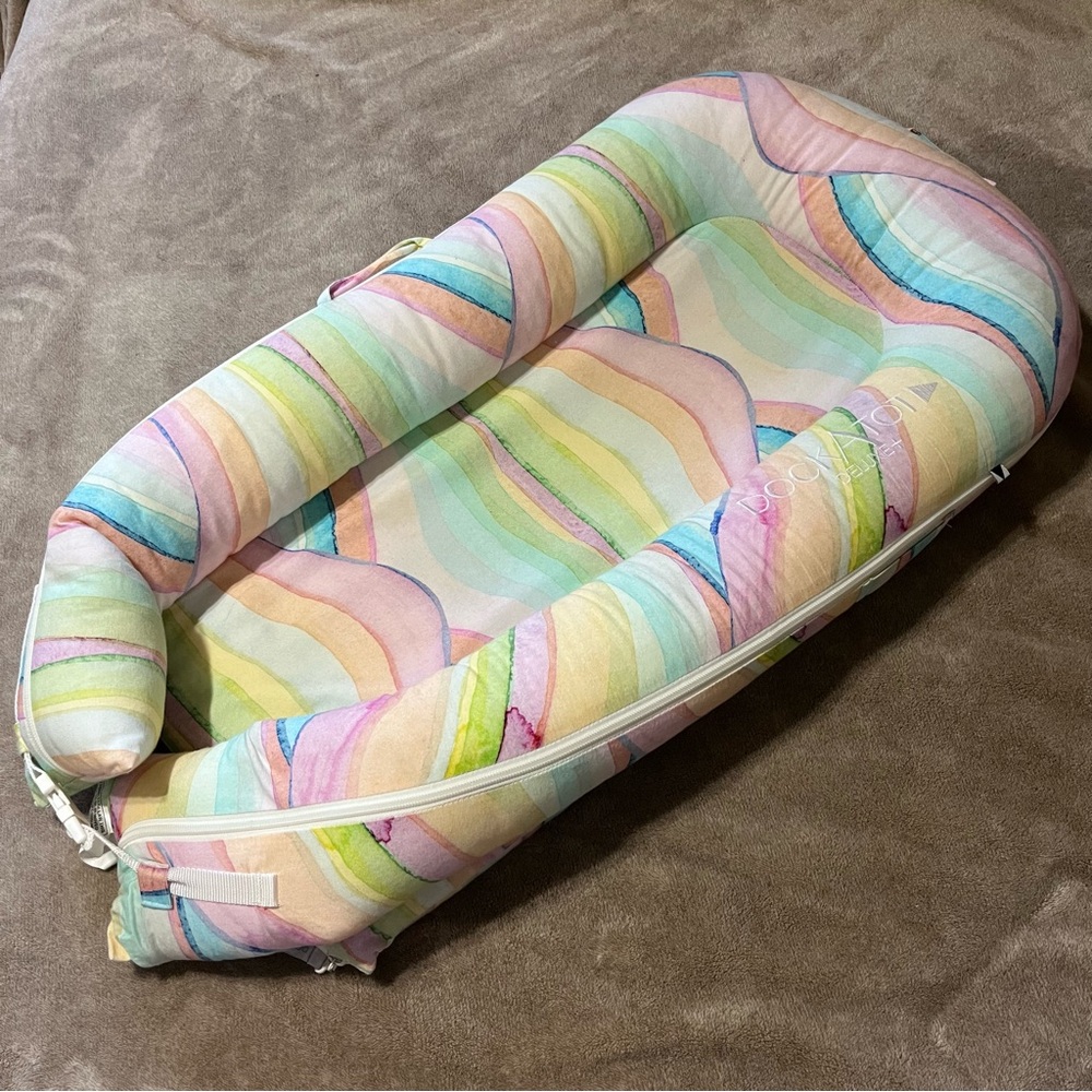 Dock A Tot With White And Pink Tie Dye Covers